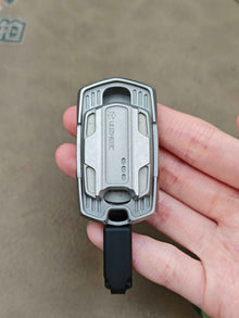 Thousand machines Stainless Steel Stonewashed