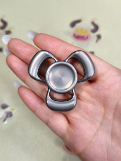 Three-Leaf Horizon Tungsten
