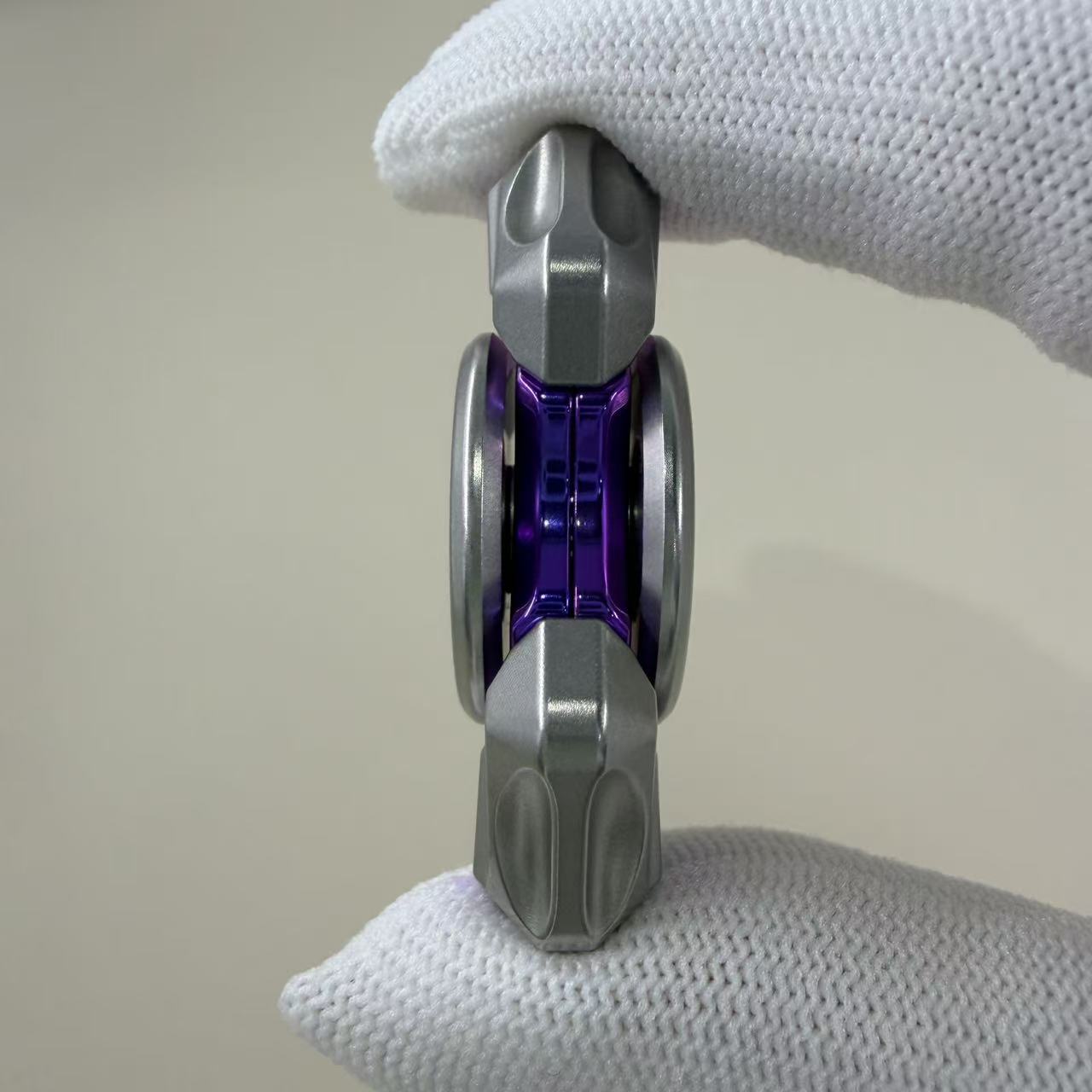 Spin Titanium Stainless Steel