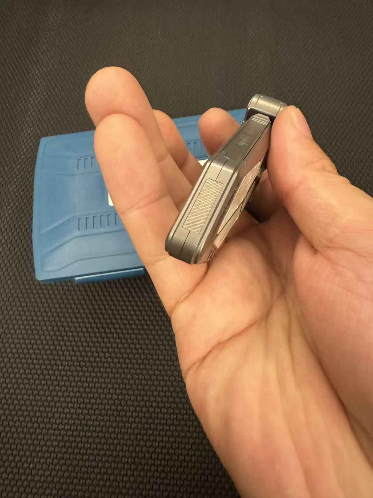 Aroundight MOP Titanium