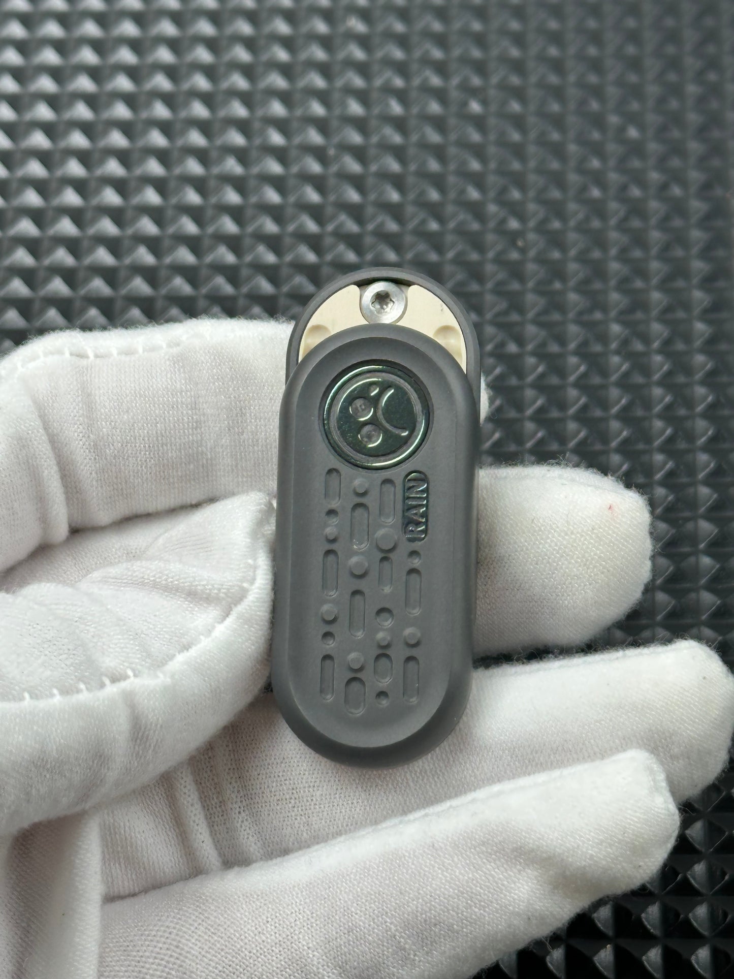 Top B Rain Zirconium
