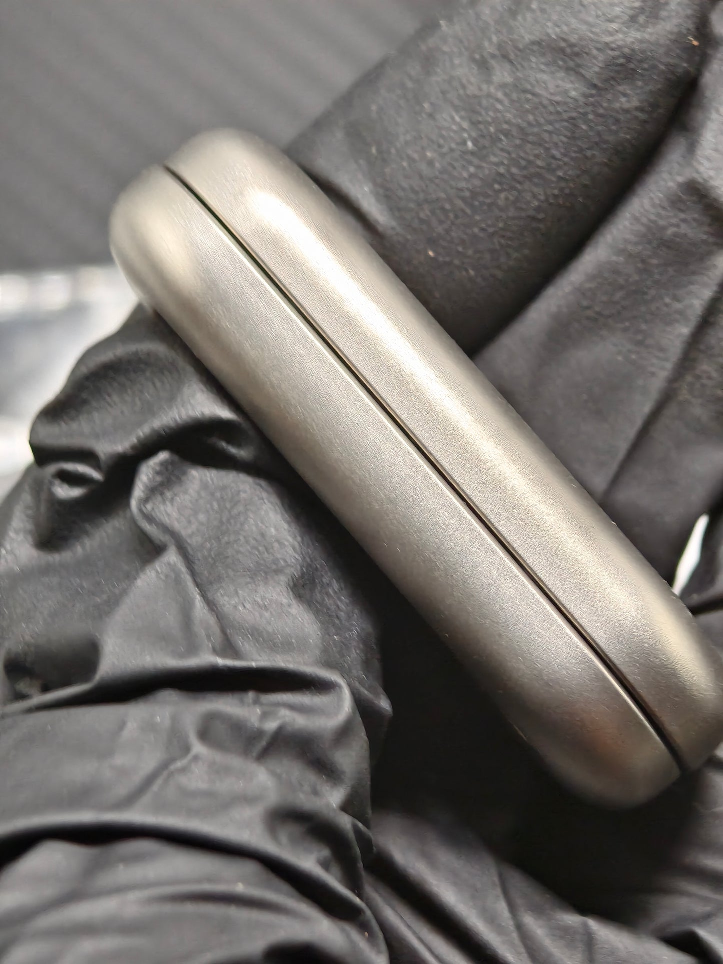 Floating Cloud Titanium