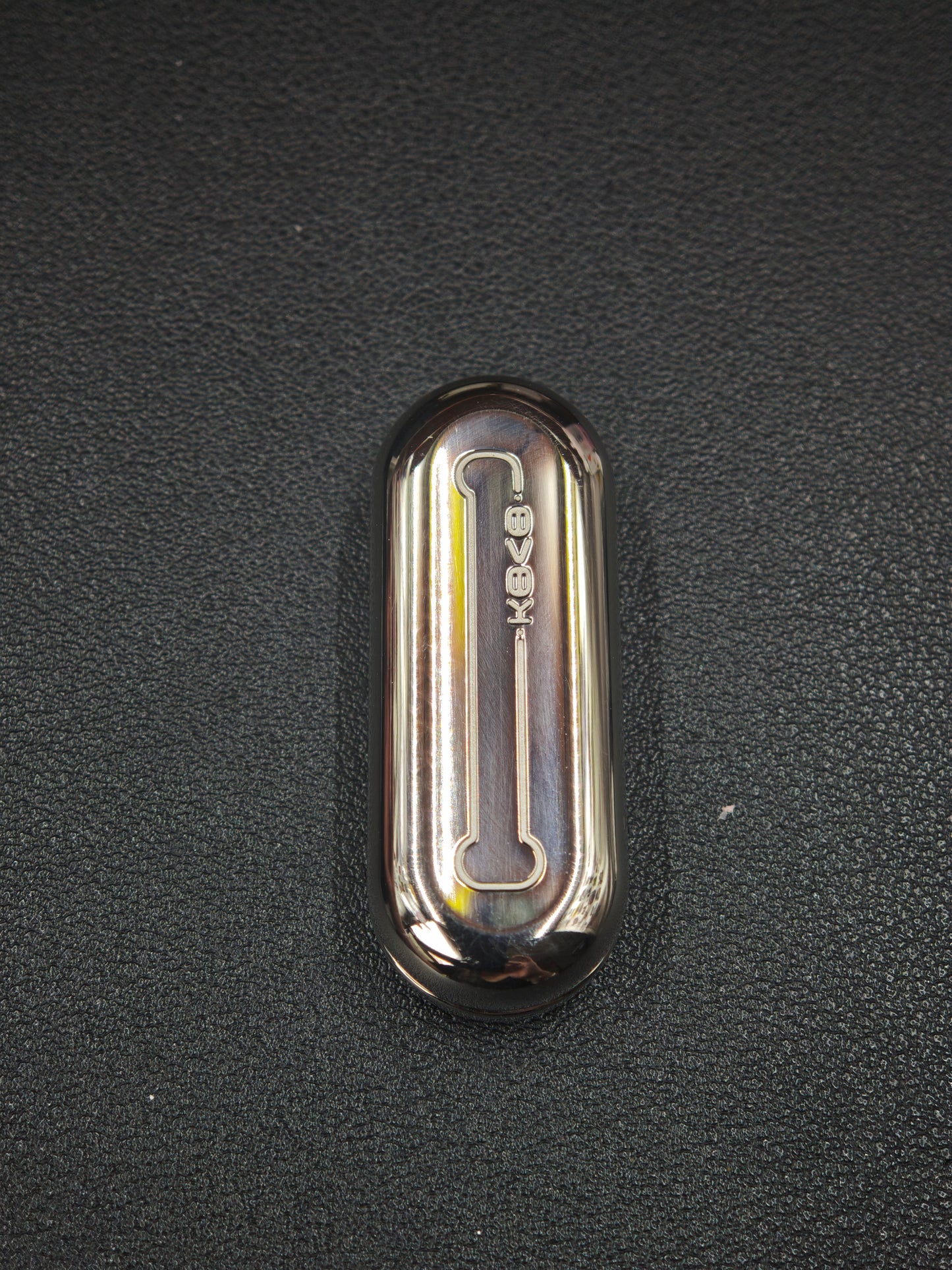 Floating Cloud Titanium
