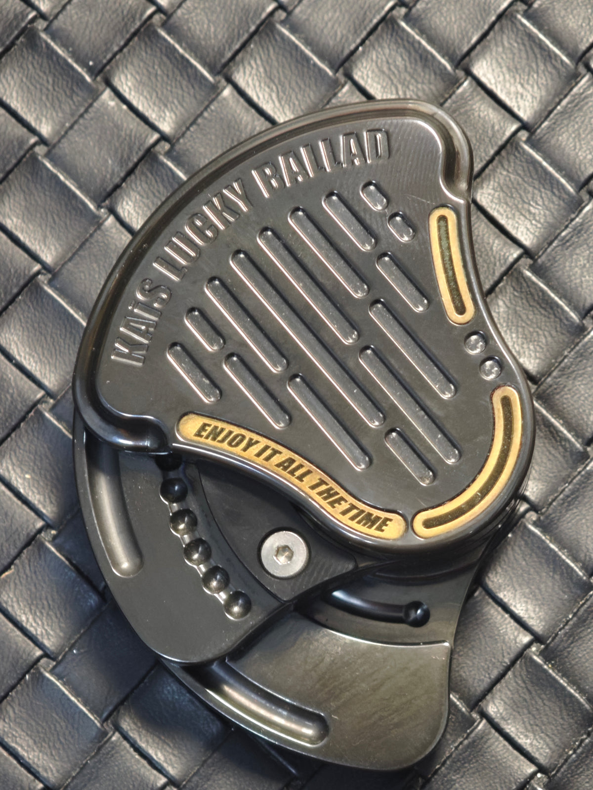 Balled Shell Zirconium