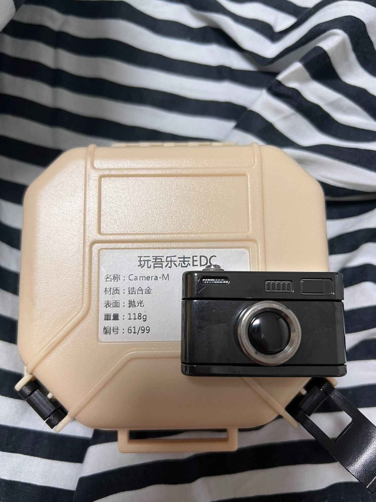 Camera M Zirconium