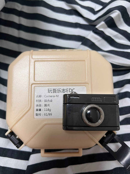 Camera M Zirconium