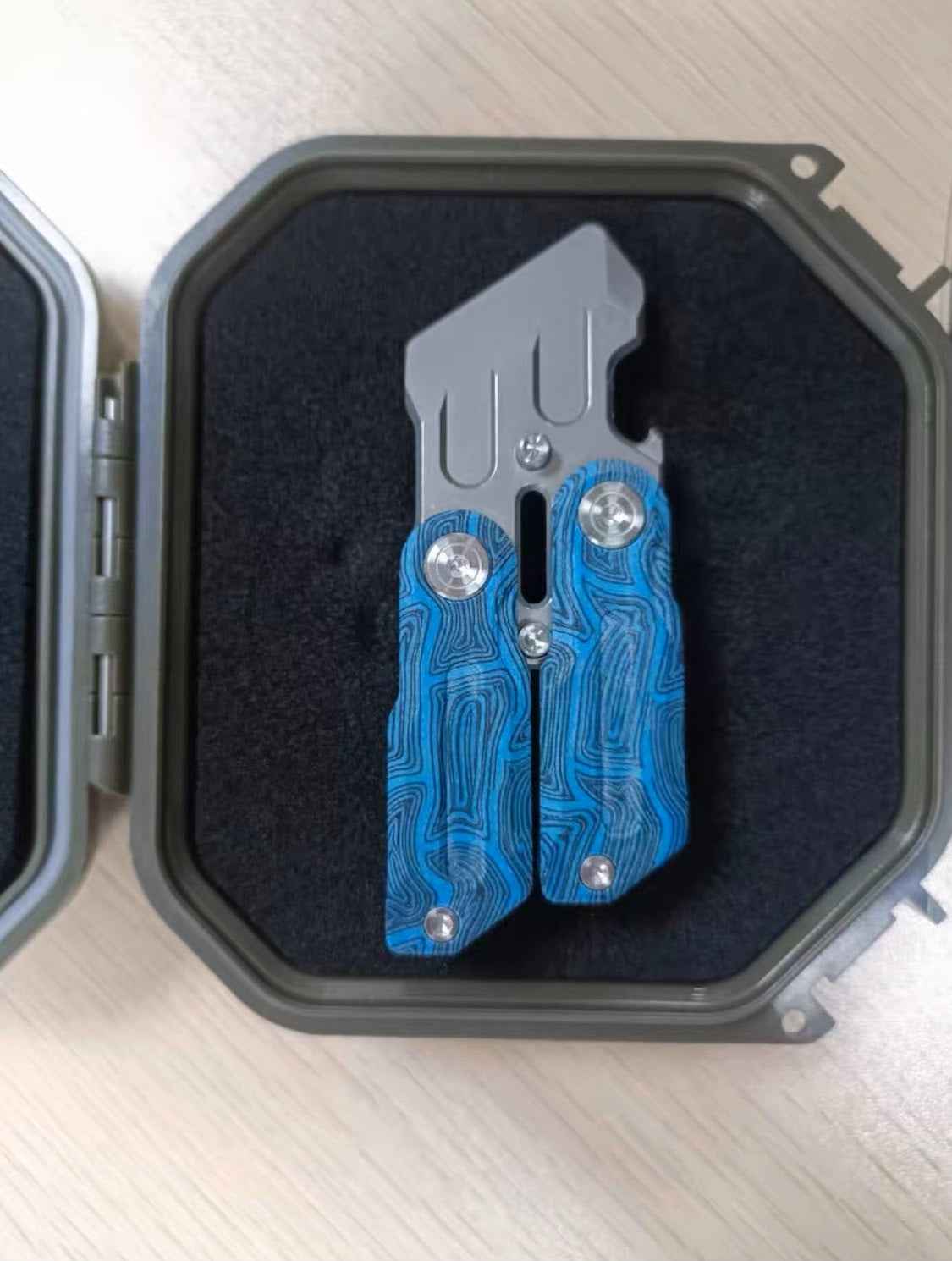 Gloom Balisong G10