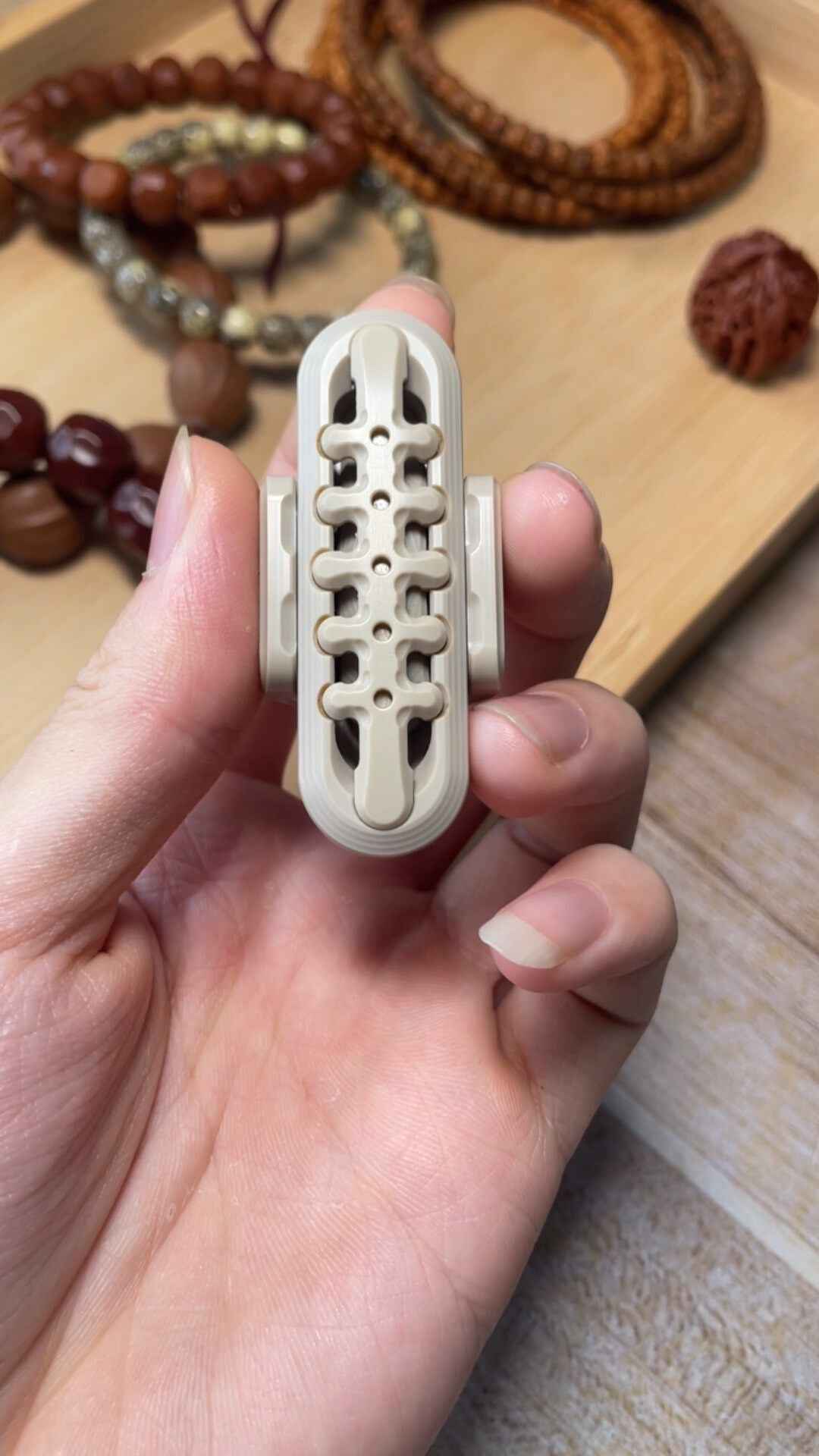 EXOSKELETON PEEK