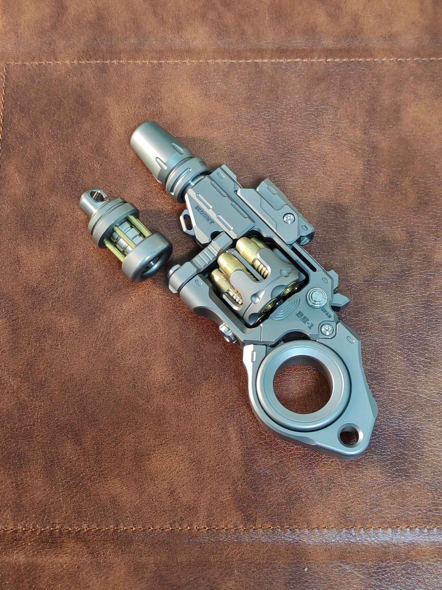 Breaker Titanium