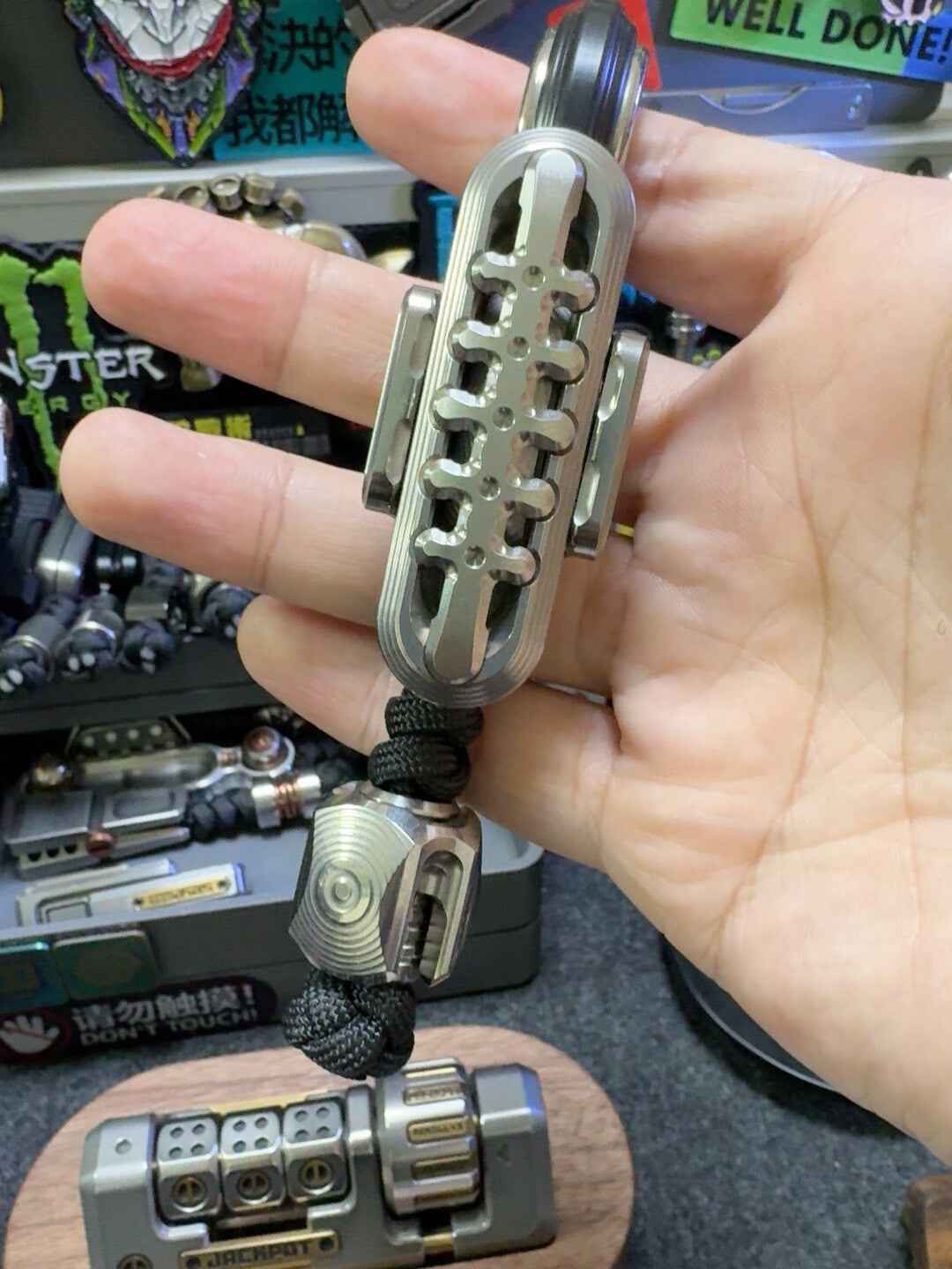 EXOSKELETON, Titanium