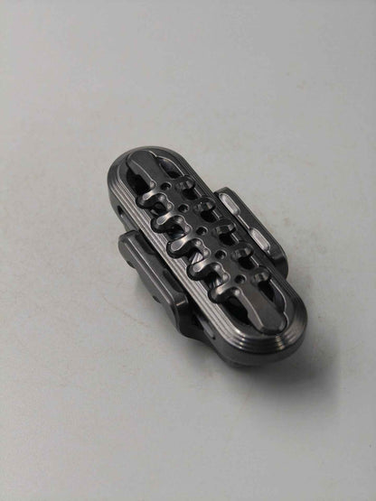 EXOSKELETON, Zirconium, Mokuti