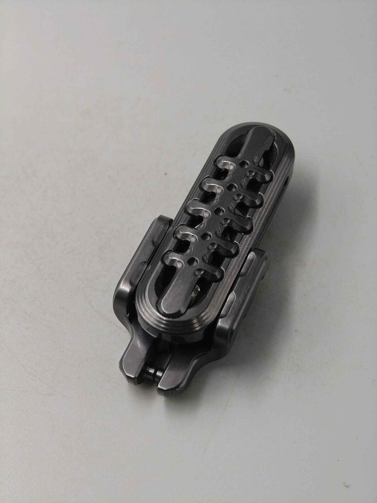 EXOSKELETON, Zirconium, Mokuti