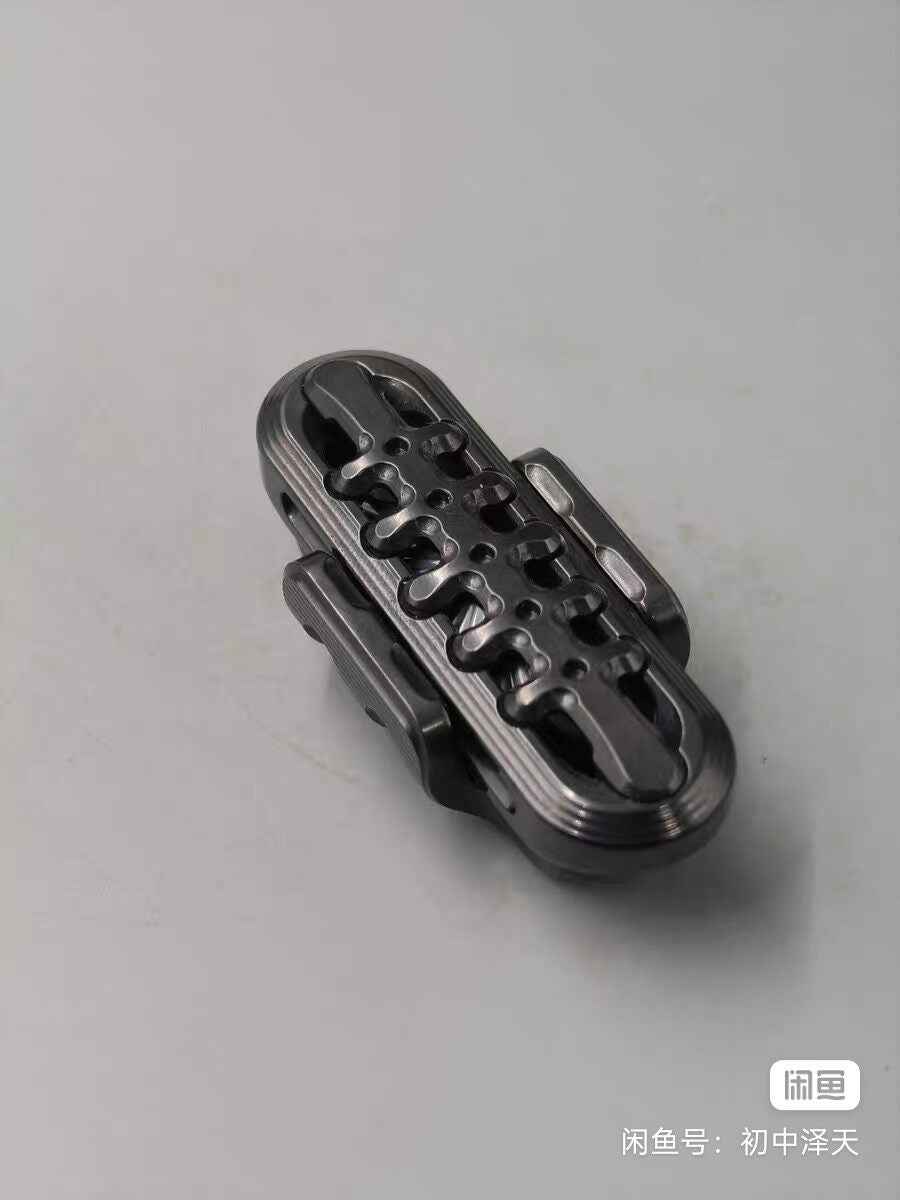 EXOSKELETON, Zirconium