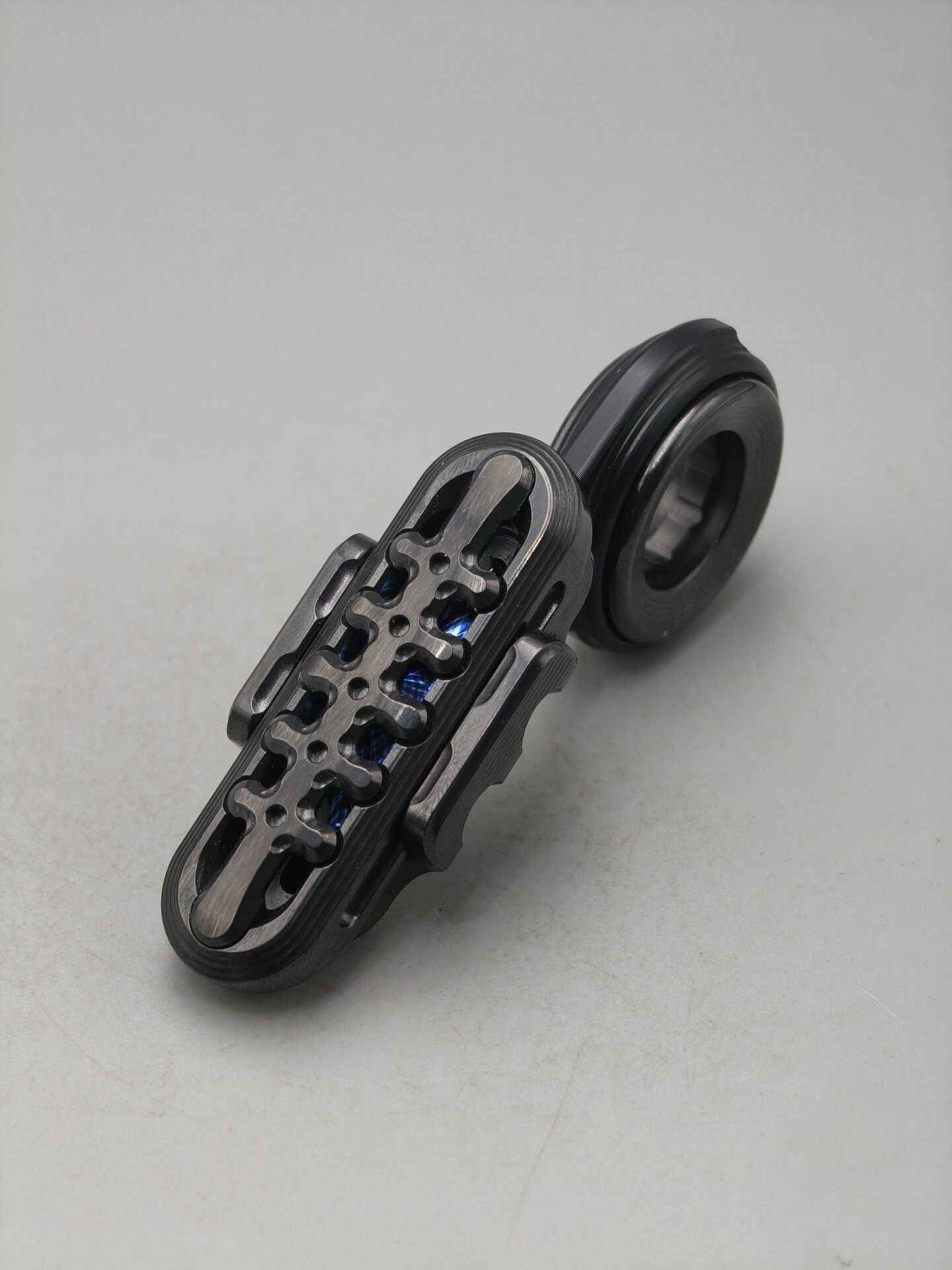 EXOSKELETON Zirconium Mokuti