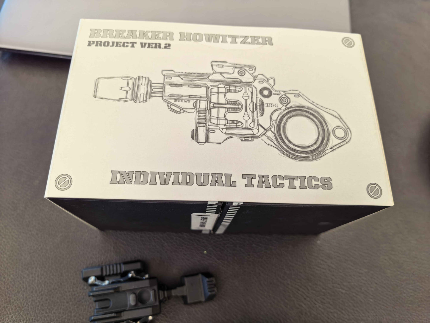 Breaker Titanium