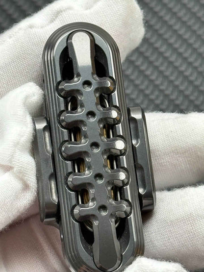 EXOSKELETON Zirconium Mokuti