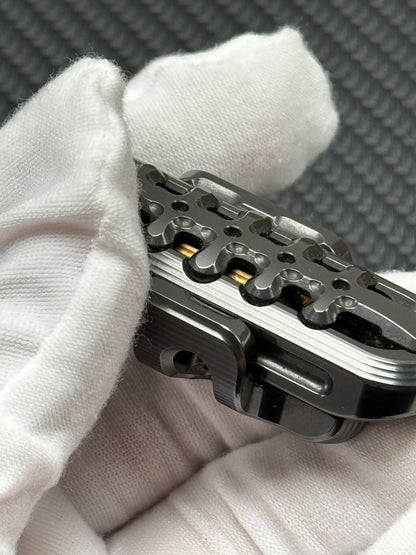 EXOSKELETON Zirconium Mokuti