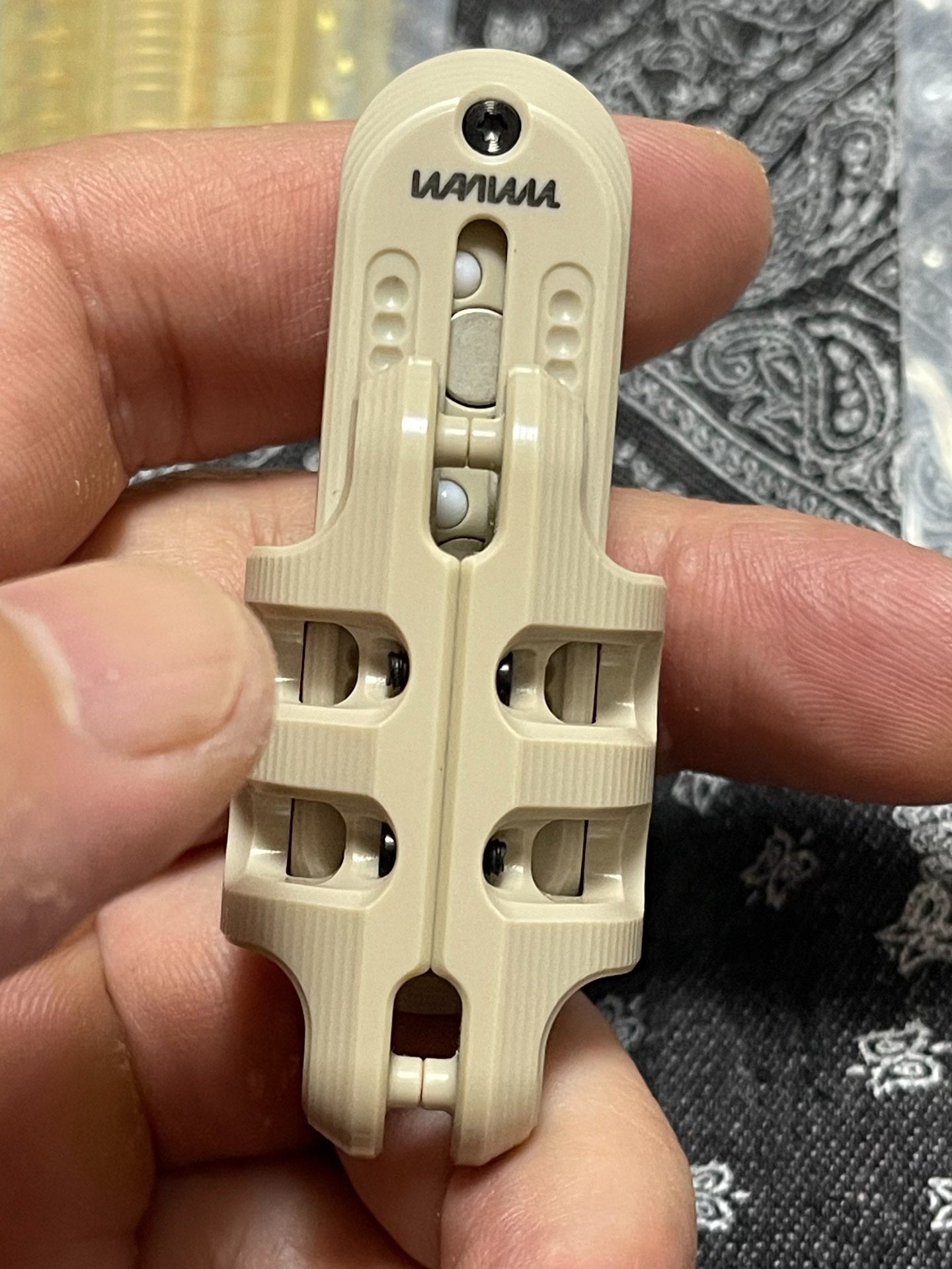 EXOSKELETON PEEK