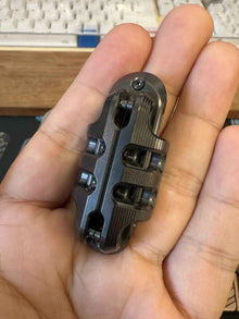 EXOSKELETON Zirconium