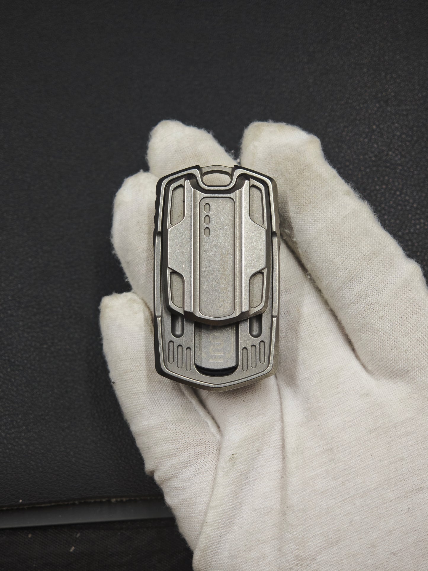 Thousand machines Titanium