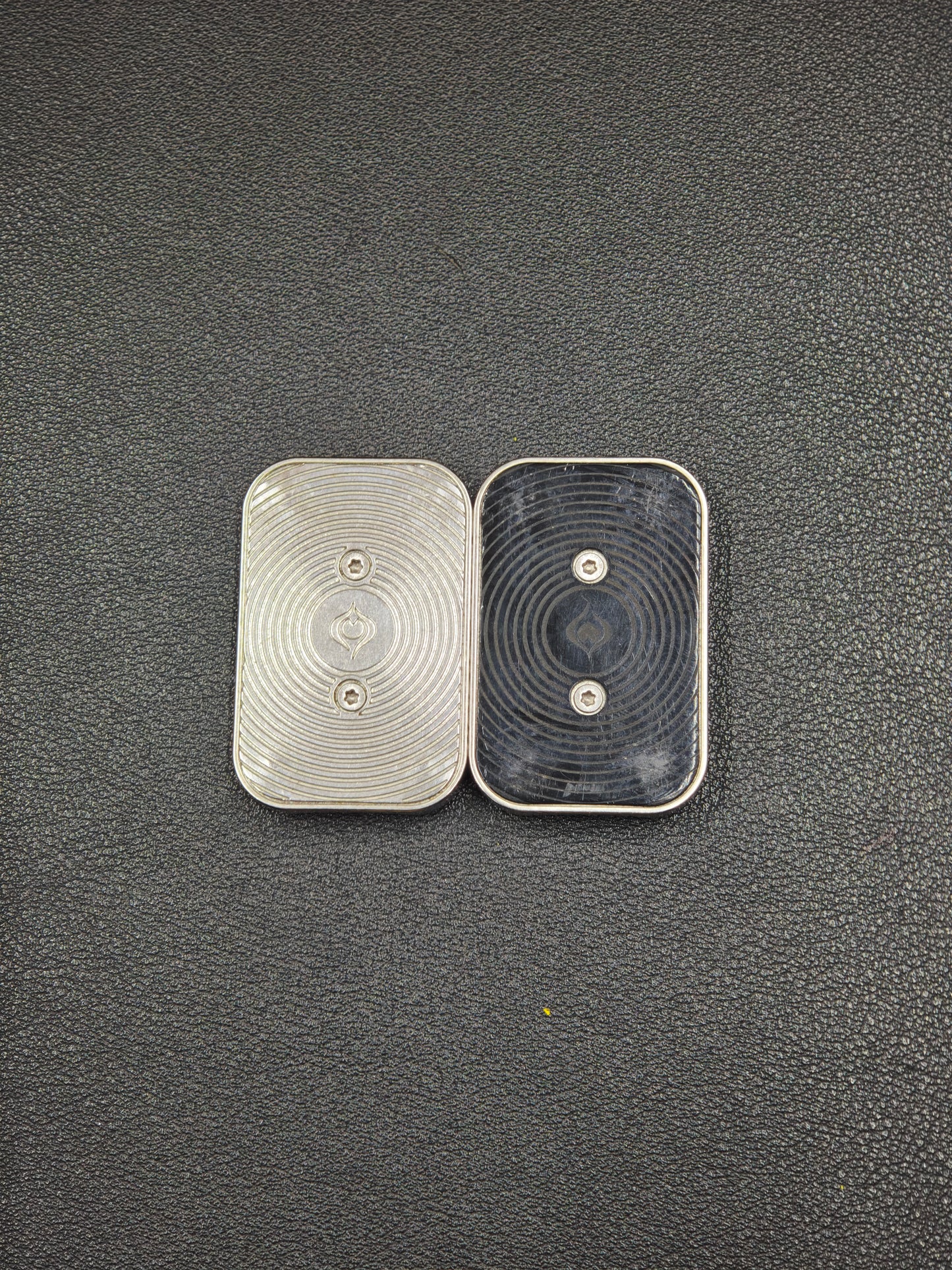 Slim Titanium