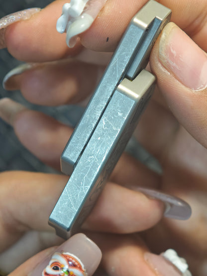 Plane Titanium