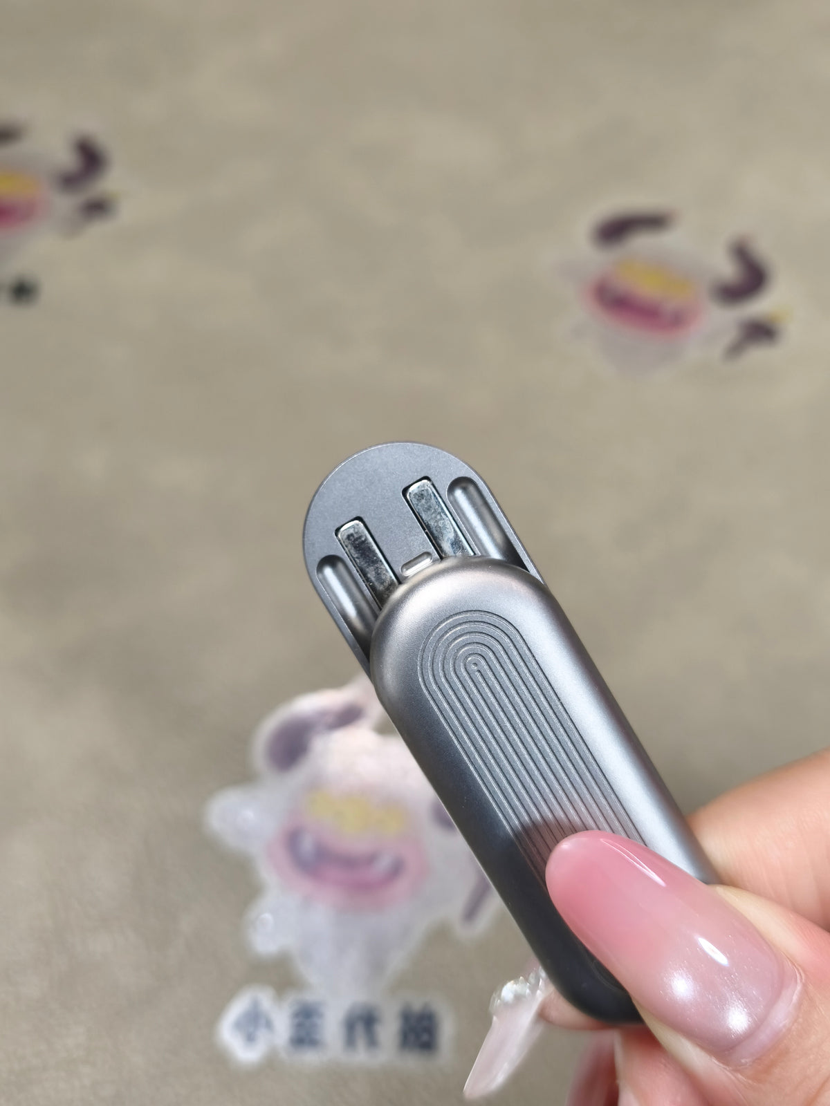 Floating Cloud Titanium