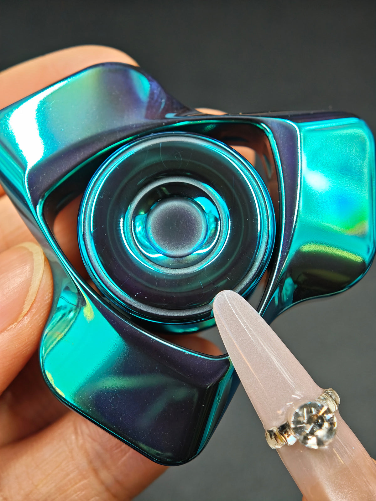 Phantom Dual Leaf Zirconium Oil Slick