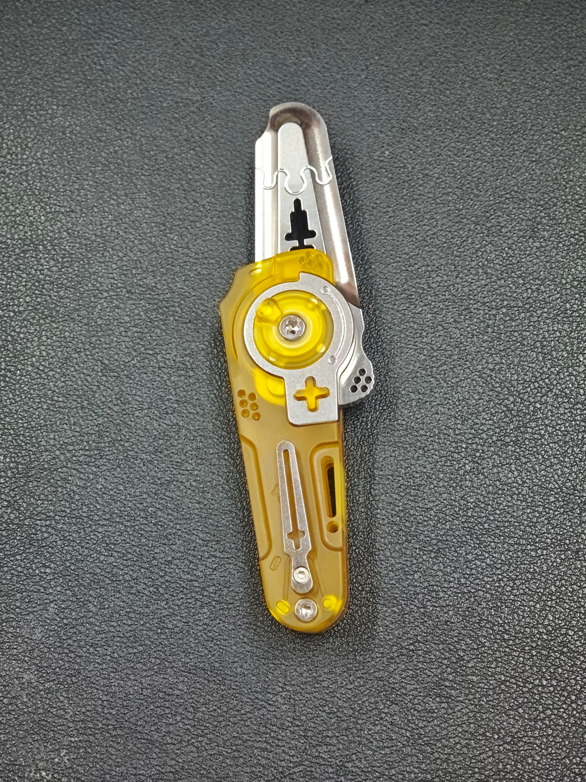 Dimension Slash Pry Bar Titanium PEI