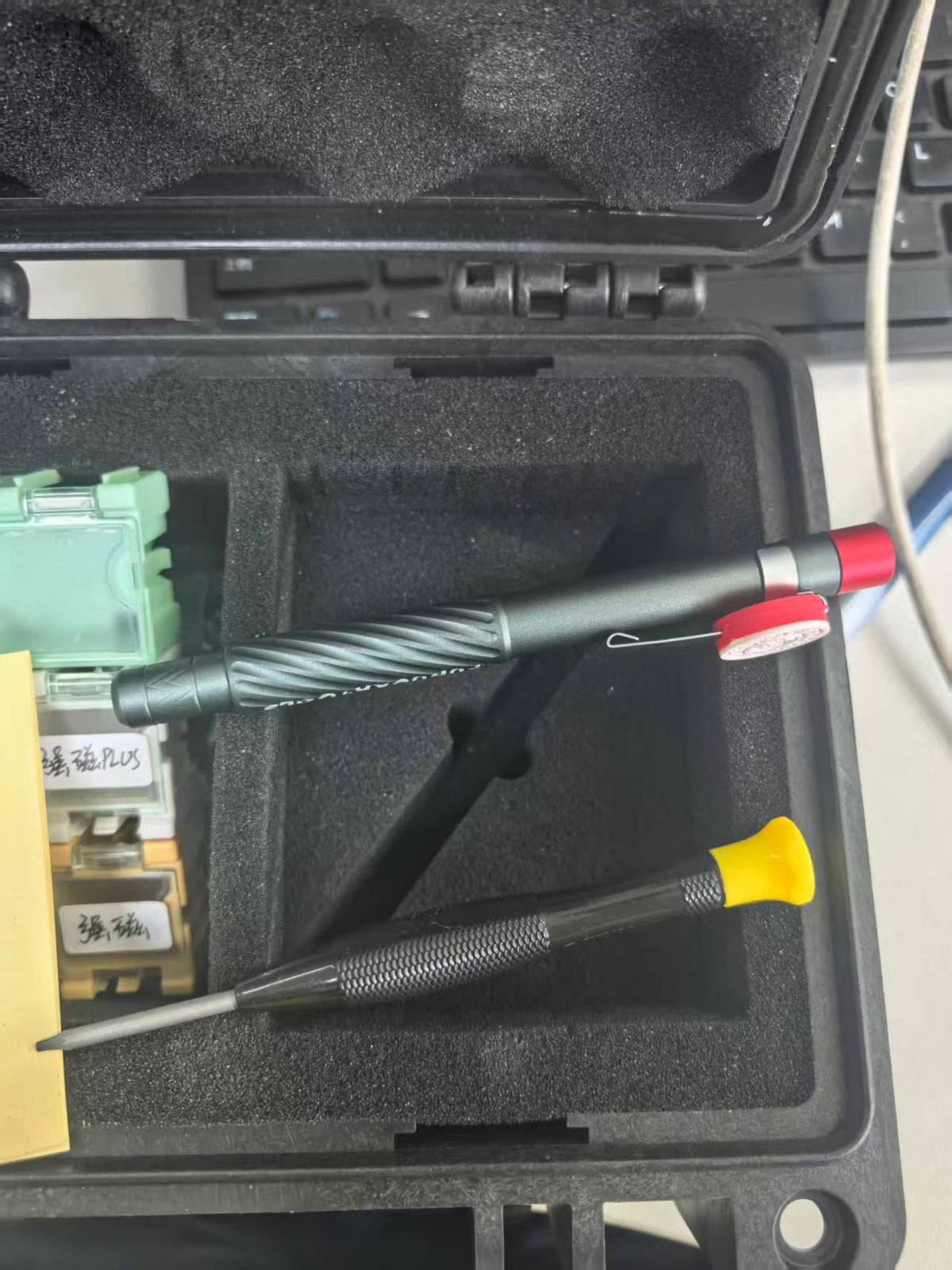 Shock String Zirconium