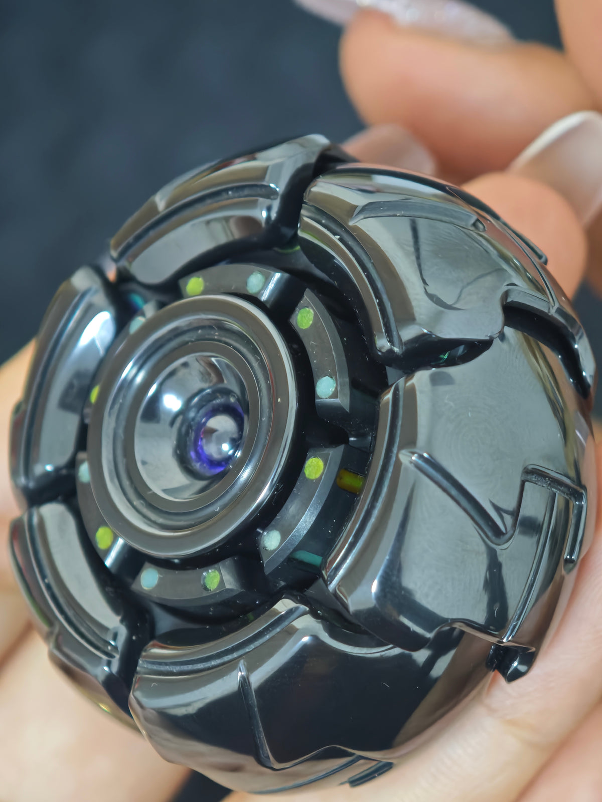 Pillbug Shell Opening Zirconium