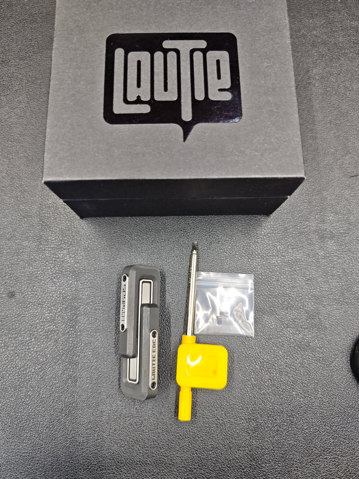 X Lock Zirconium