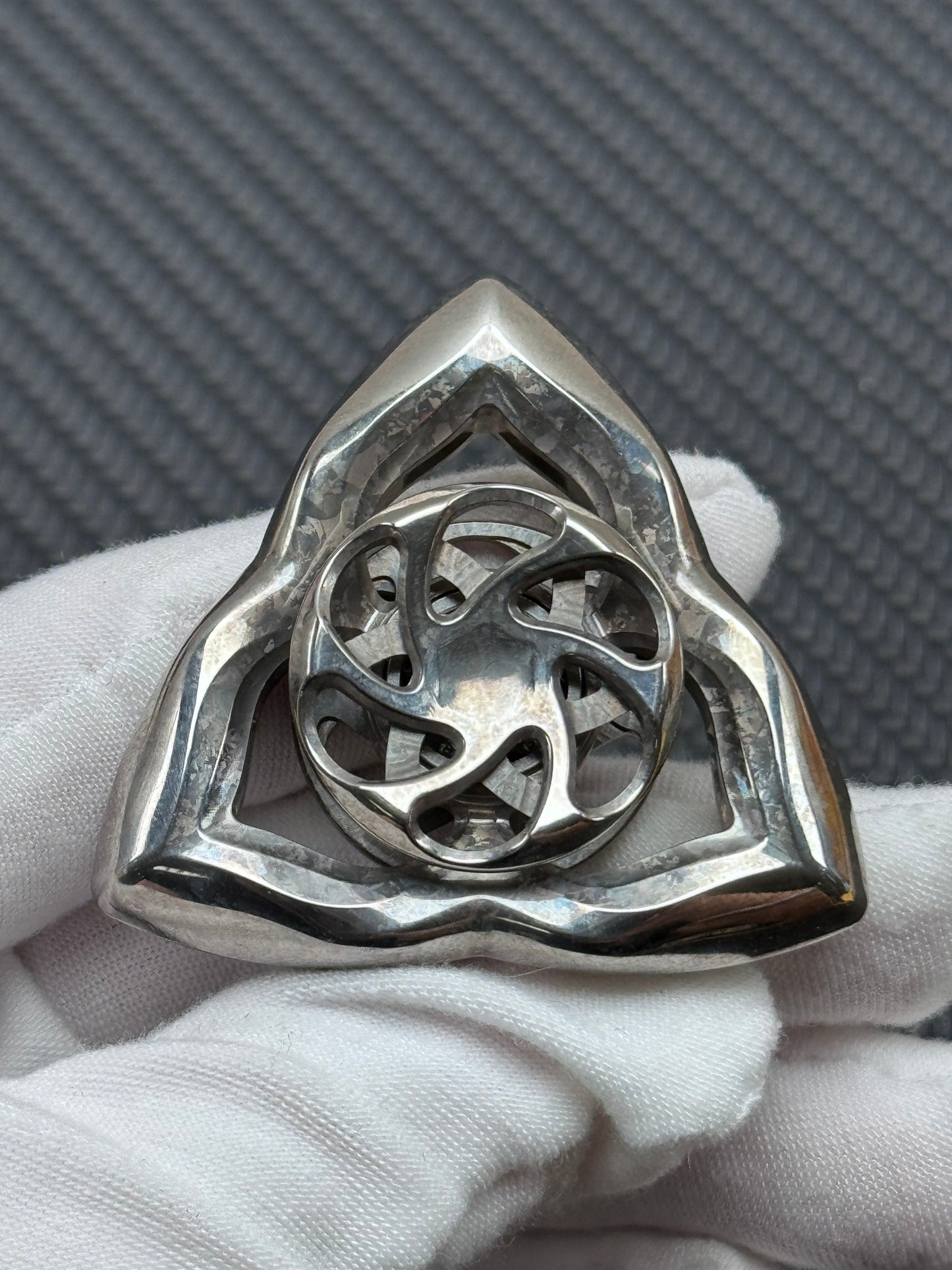 YAOXUE Xian Sin air Crystallized Titanium