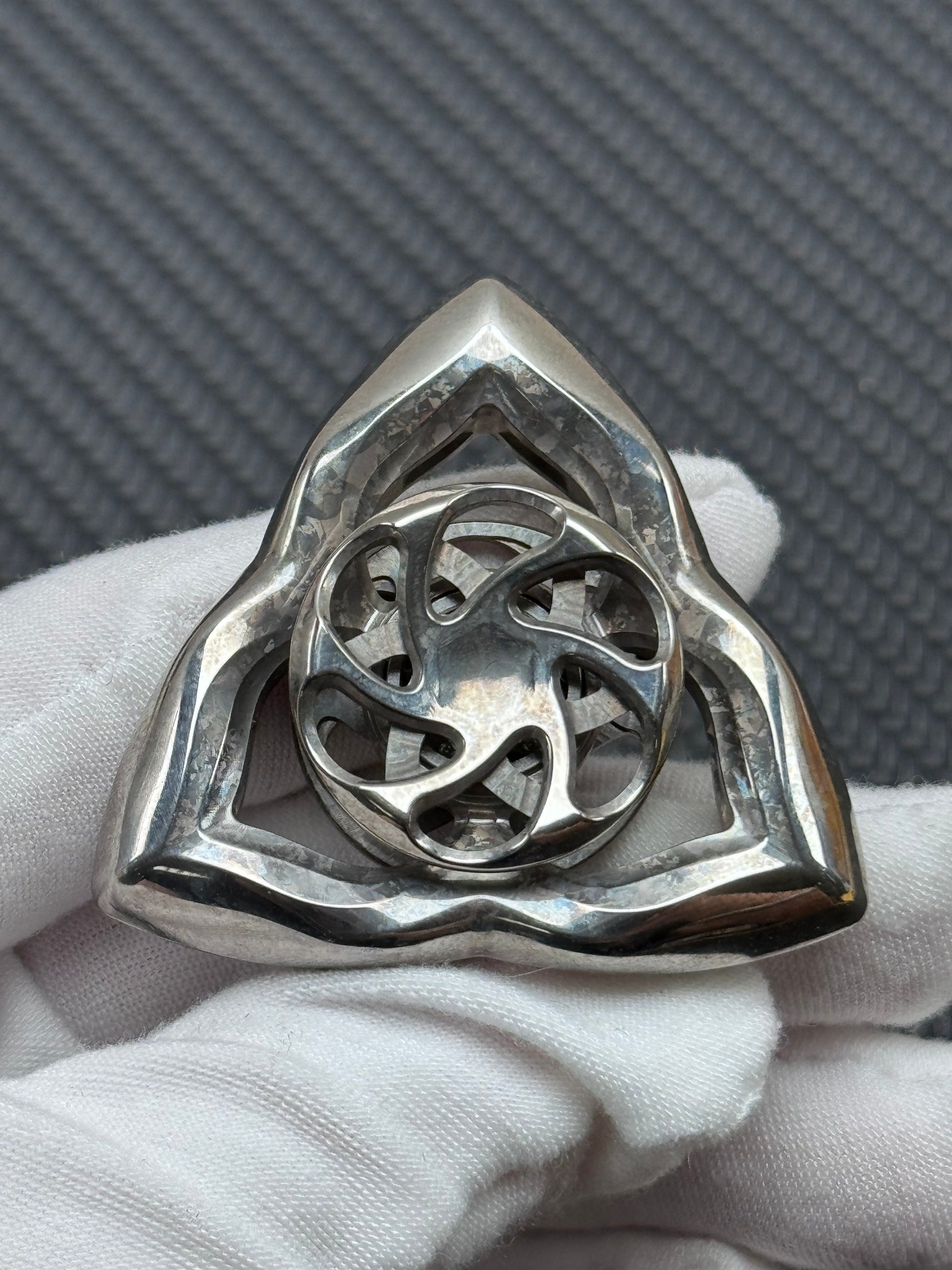 YAOXUE Xian Sin air Crystallized Titanium