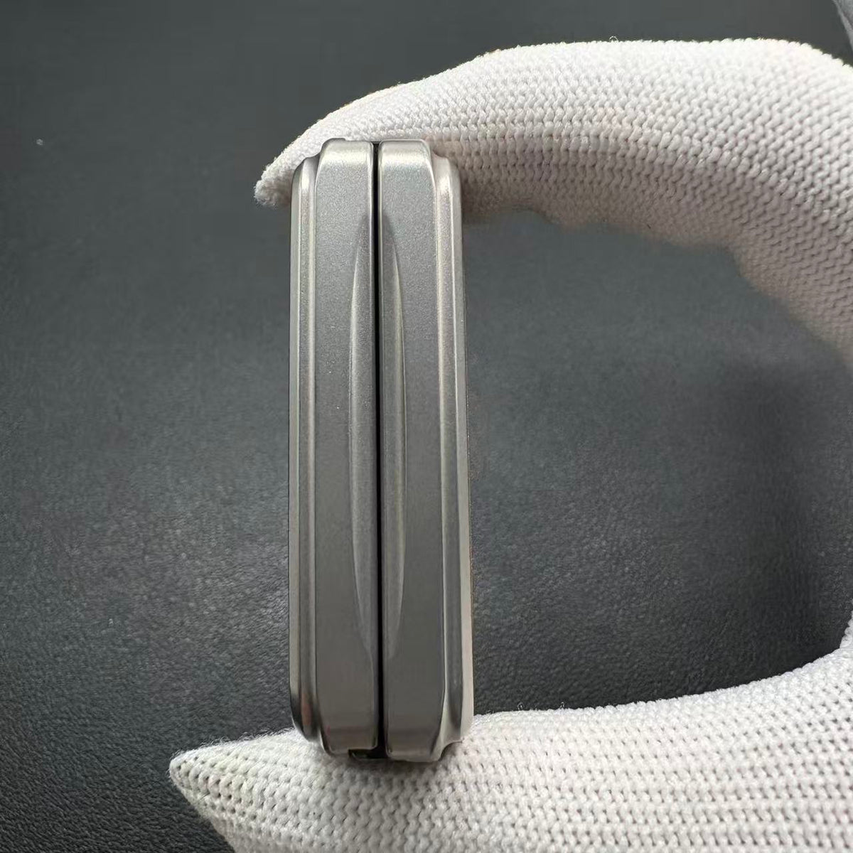 Wormhole Stainless Steel