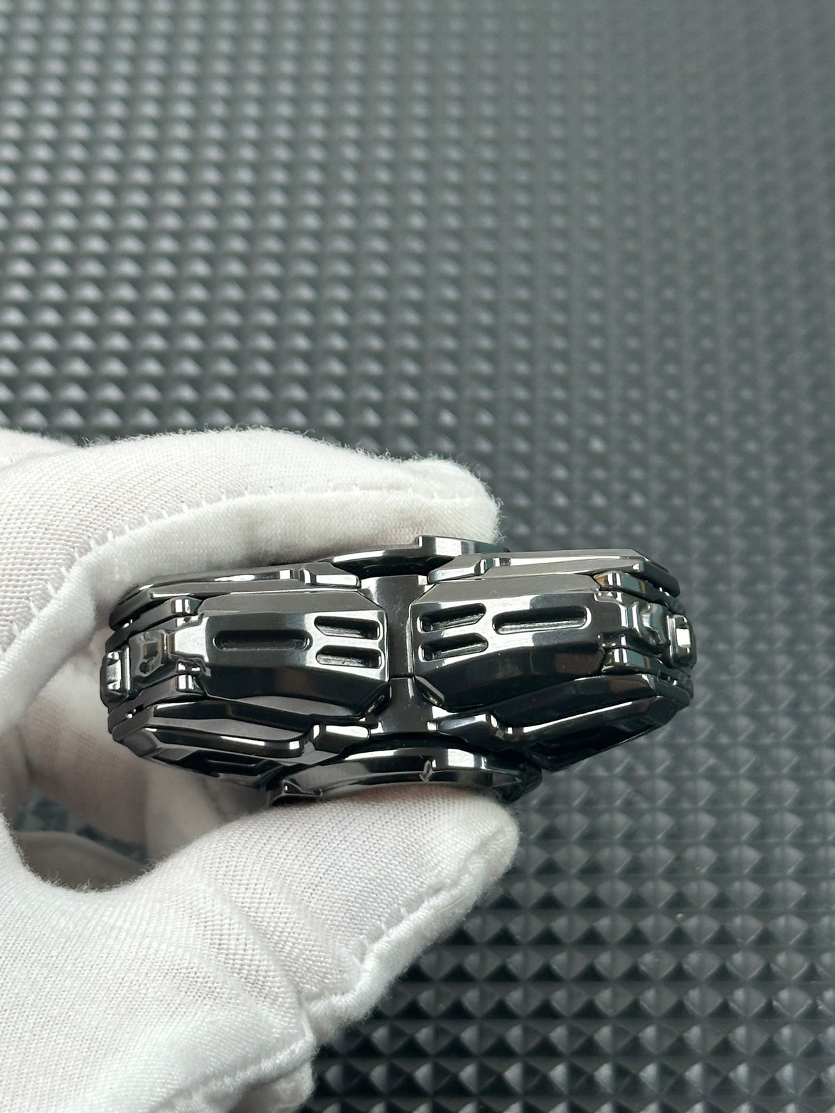 Shock String Zirconium