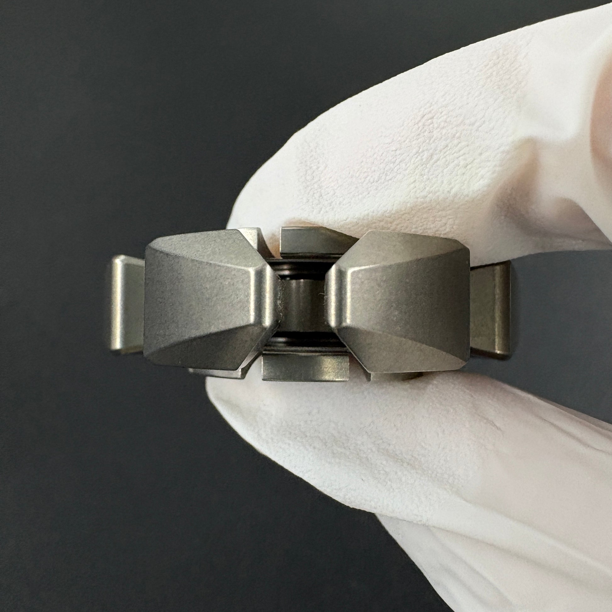 Scorpio Bearing Cap Titanium