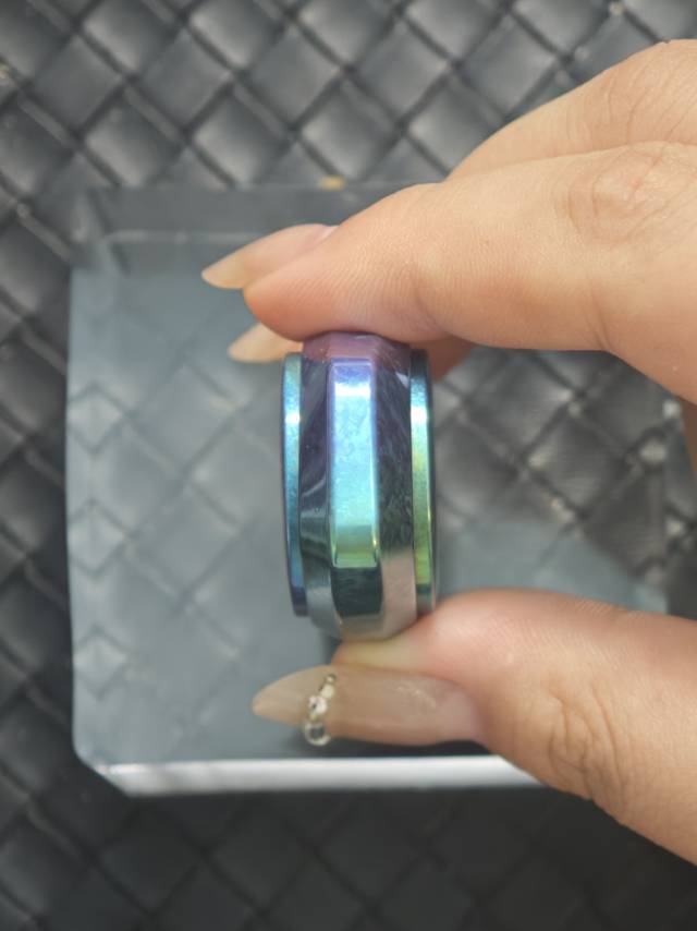 Phantom Dual Leaf Crystallized Titanium