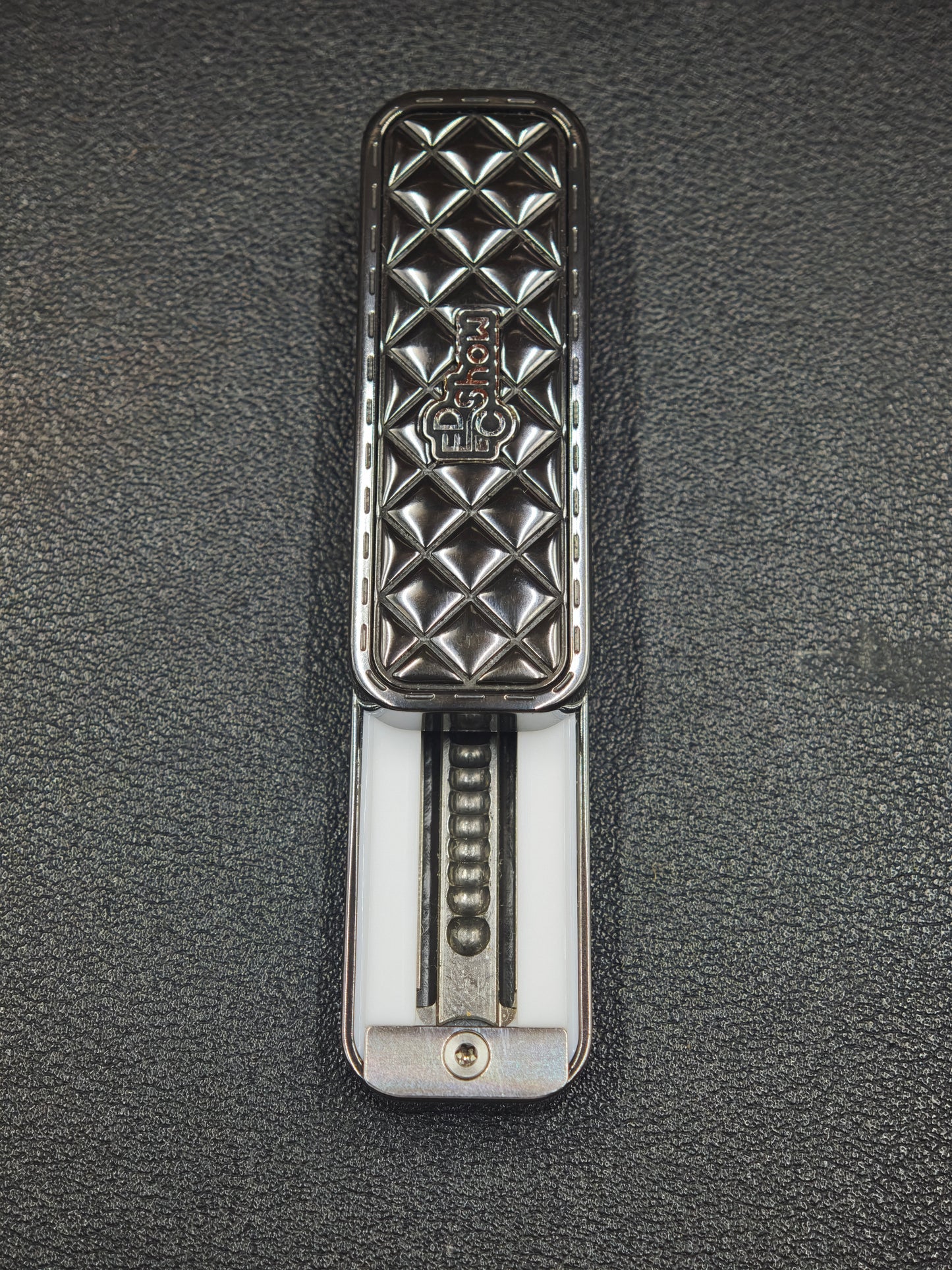 Feng Ling Zirconium