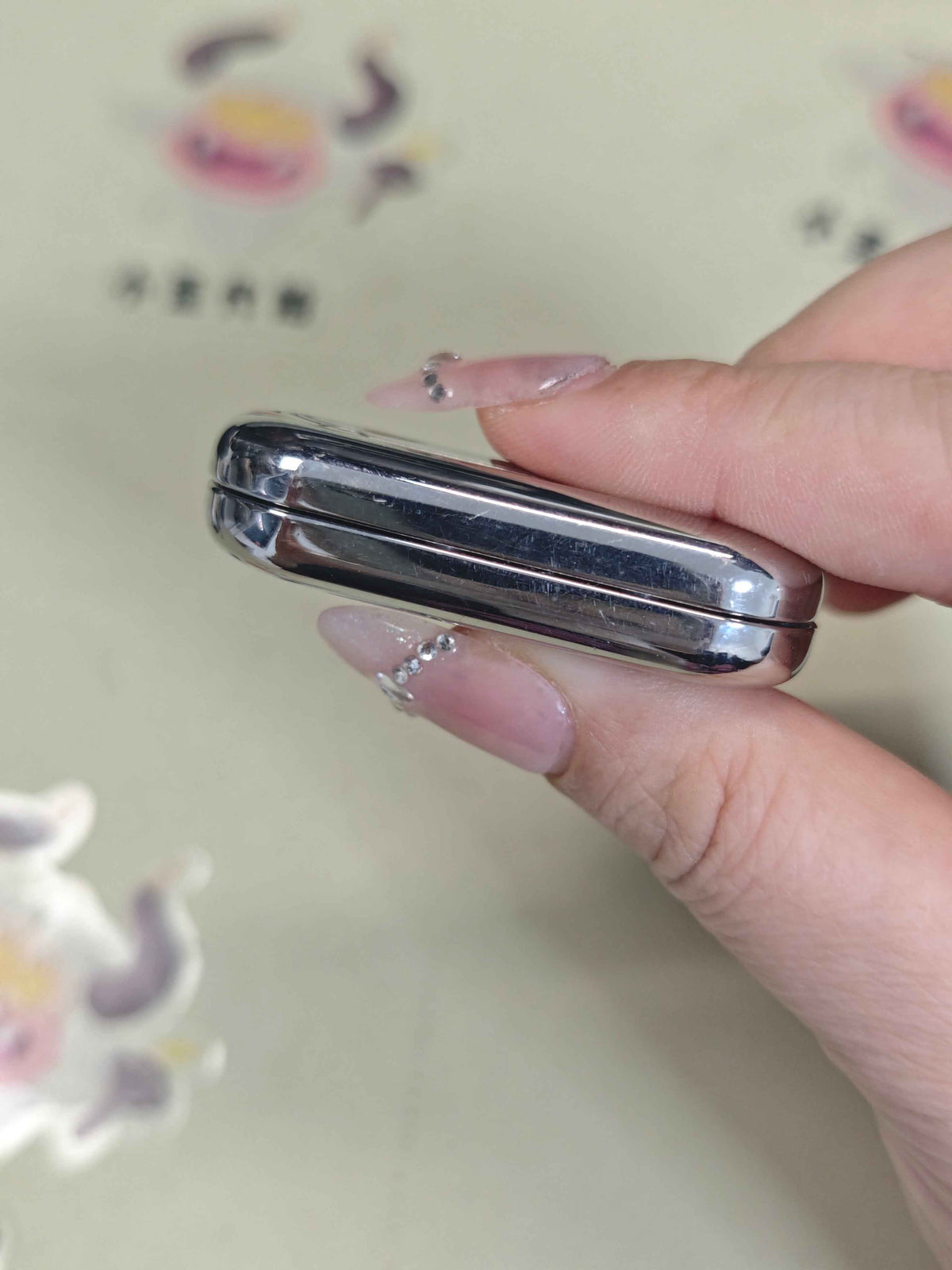 Floating Cloud Titanium