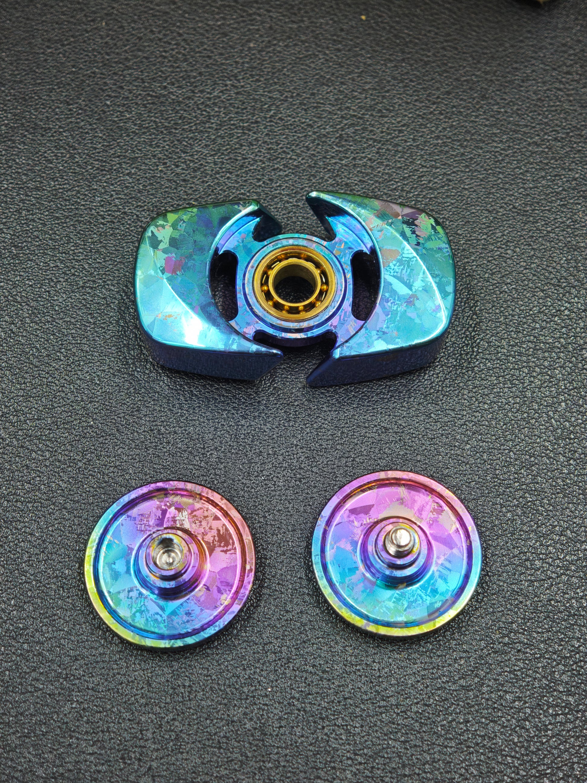 Spinner Crystallized Titanium
