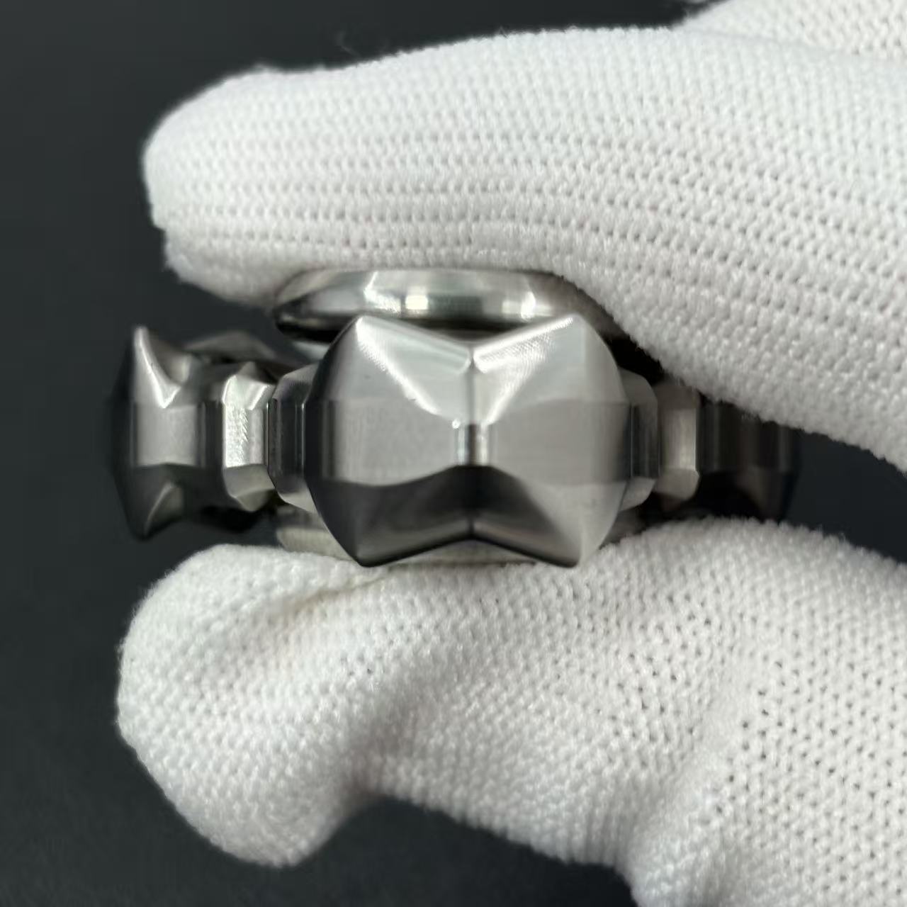 Thorns And Fog Stainless Steel