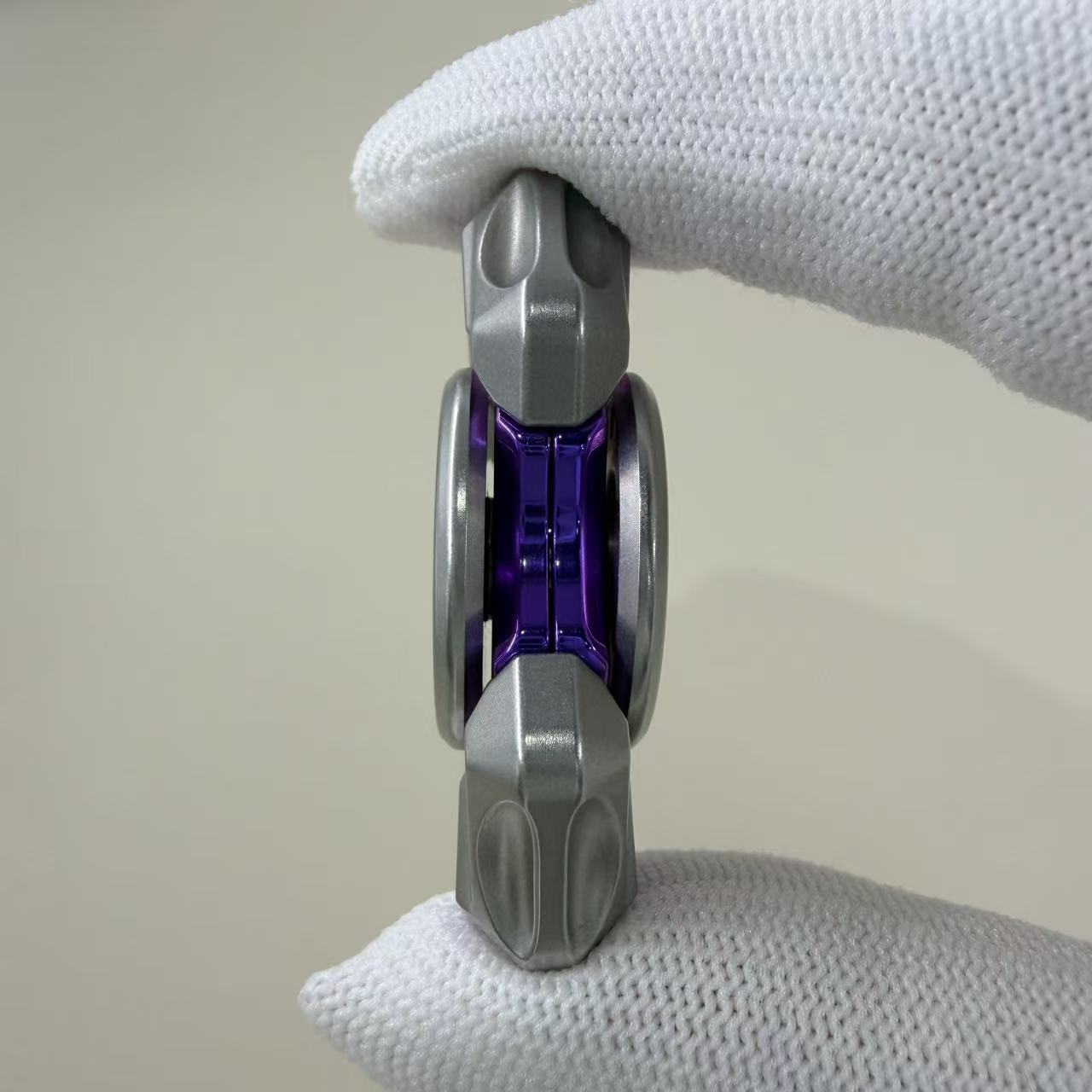 Spin Titanium Stainless Steel