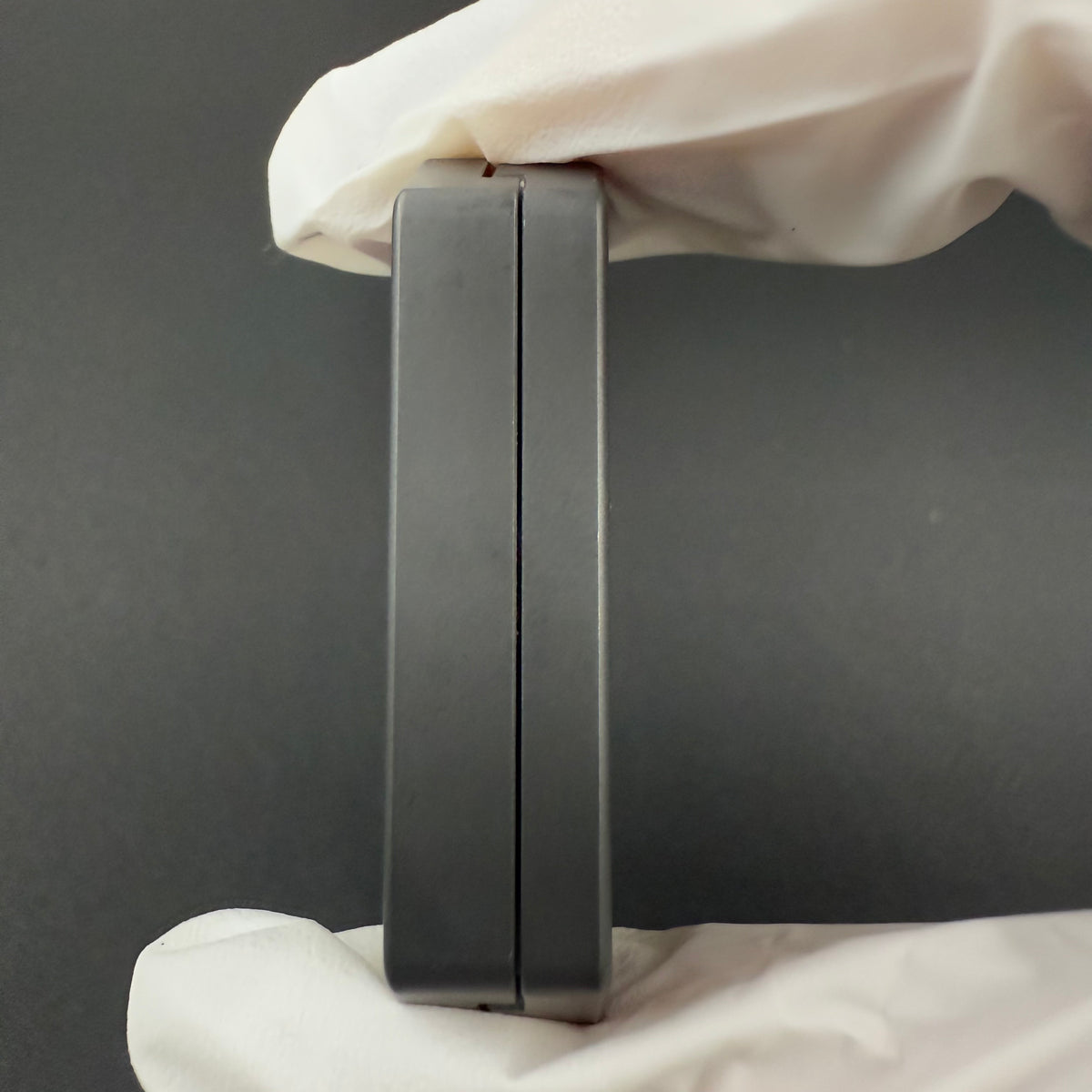 Plane Zirconium