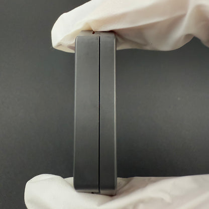 Plane Zirconium