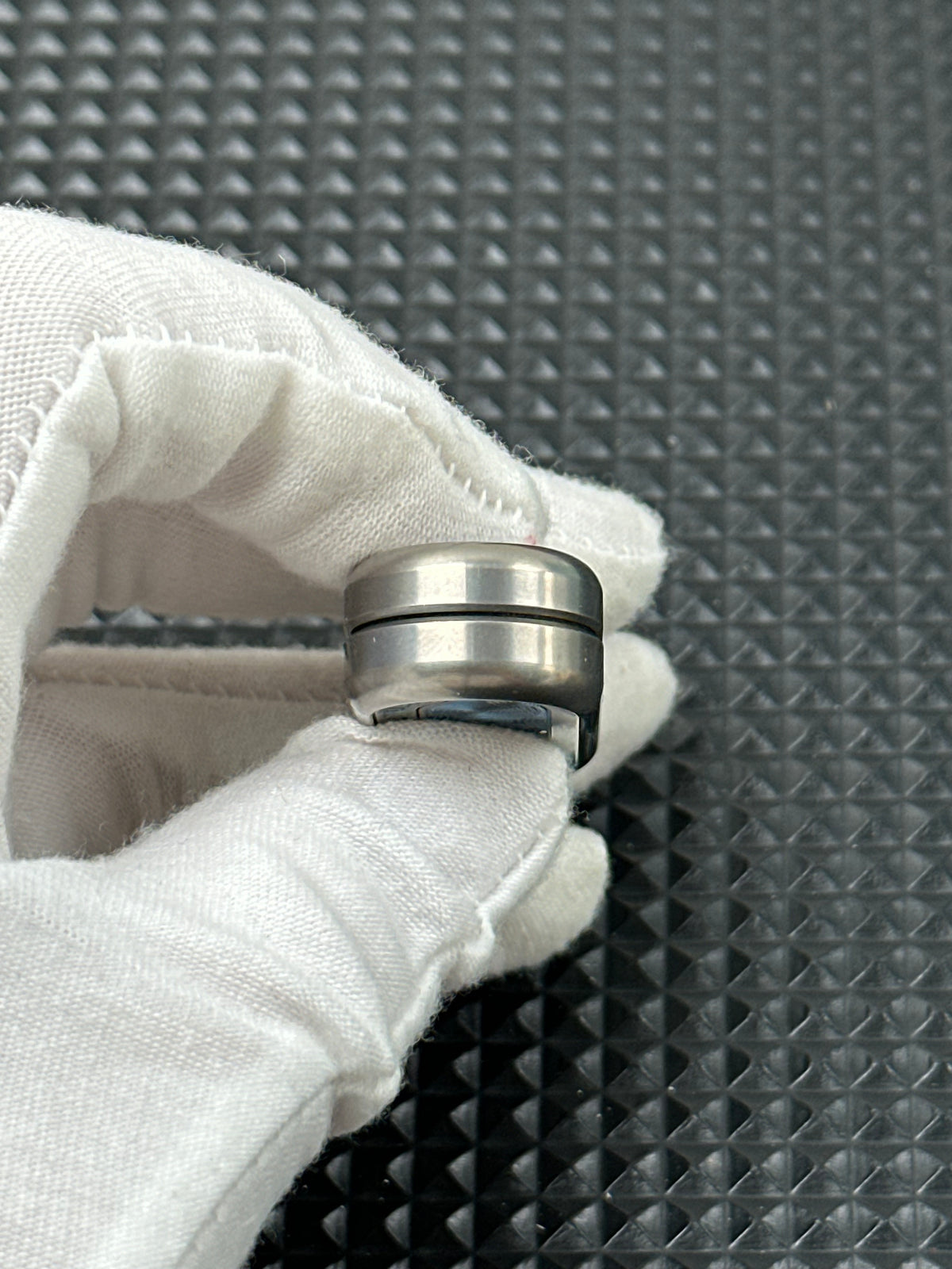 Top B Titanium