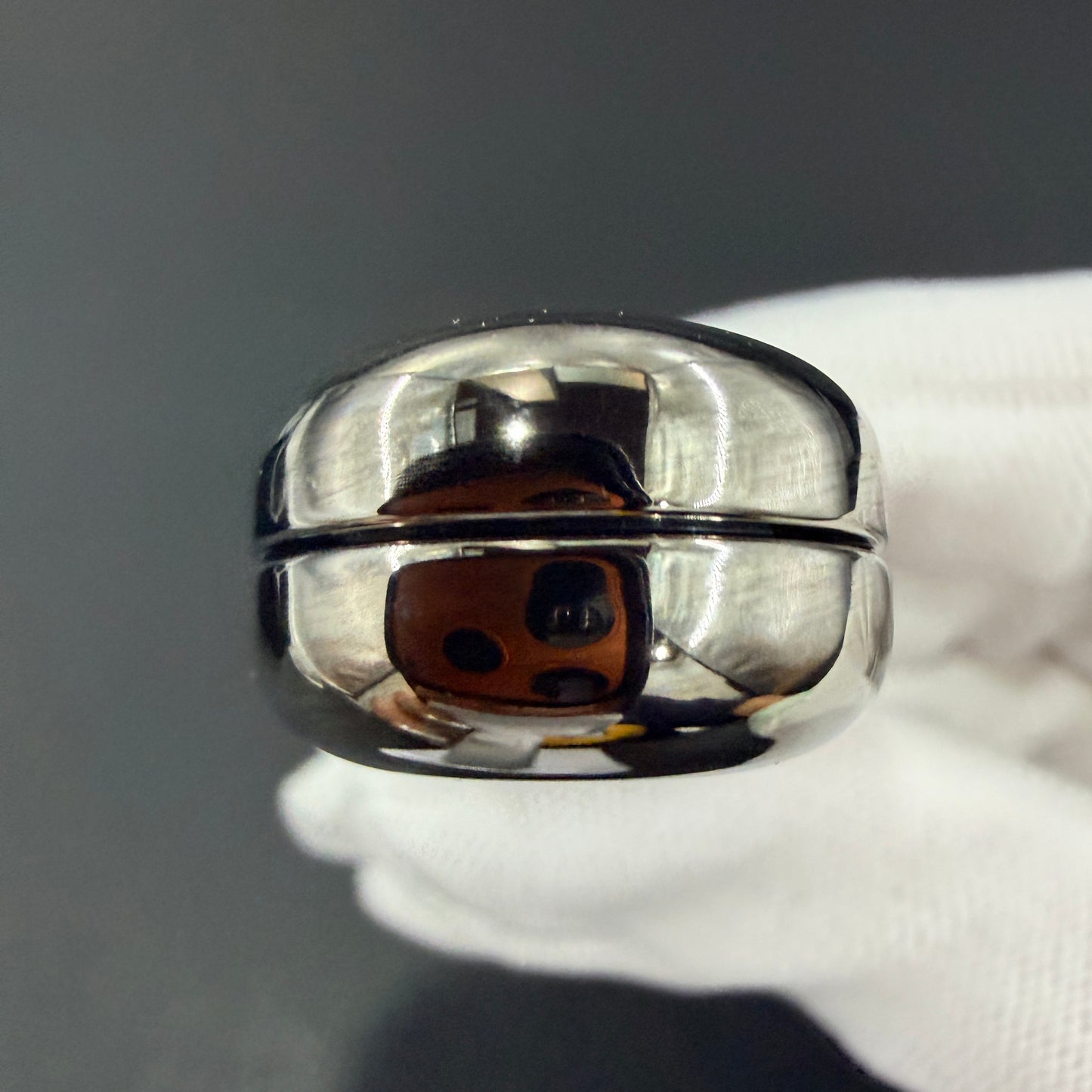 Floating Cloud Titanium