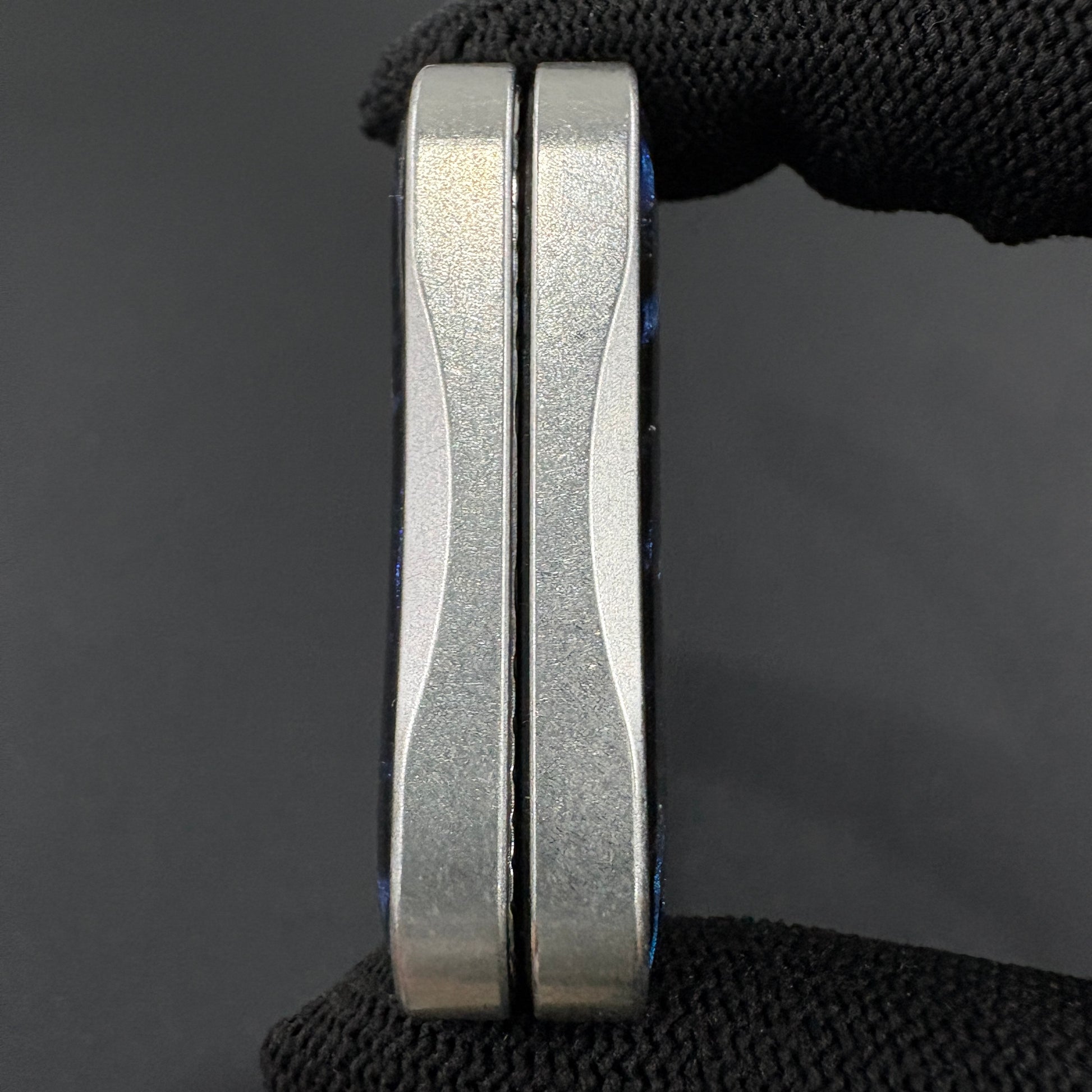Aura Sand Stainless Steel