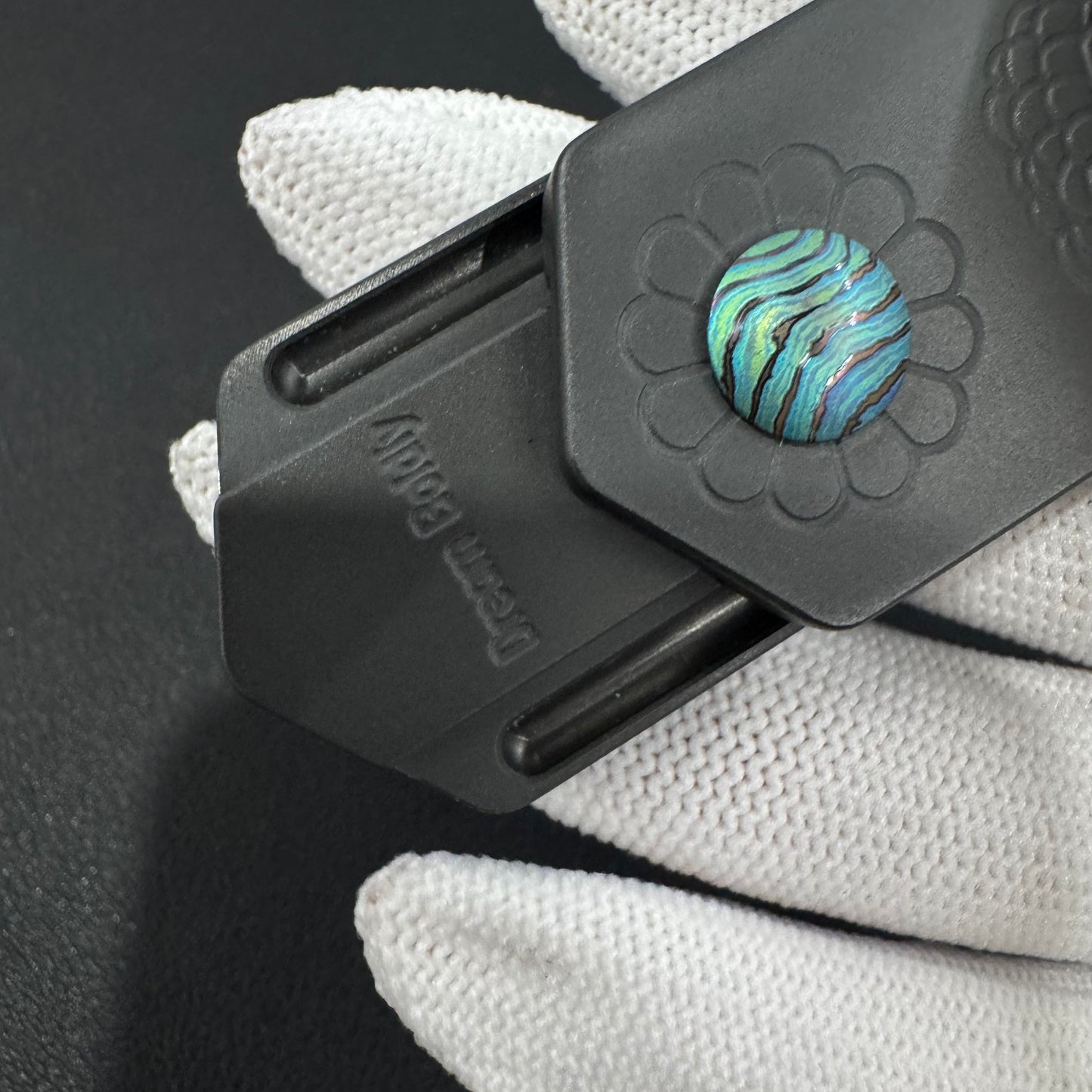 Plane Zirconium Zircuti