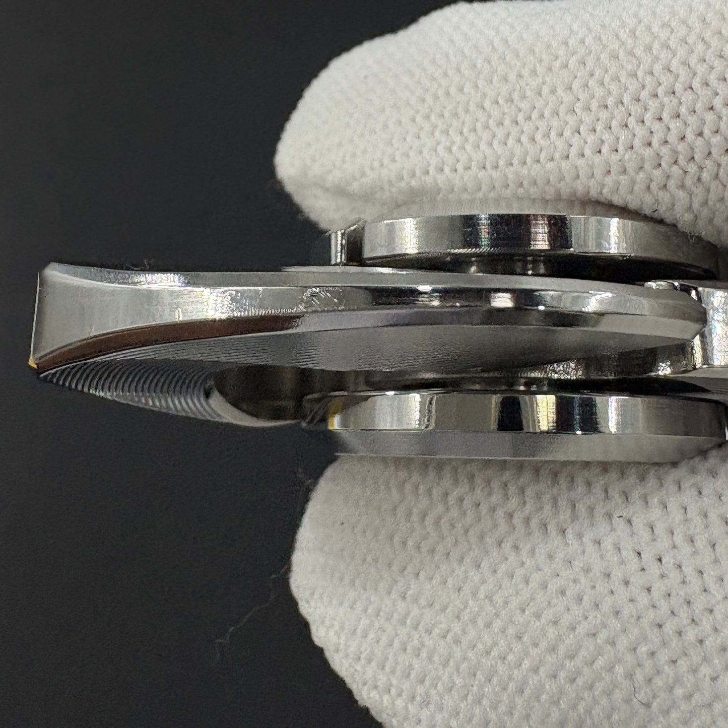 Baby Dolphin Titanium